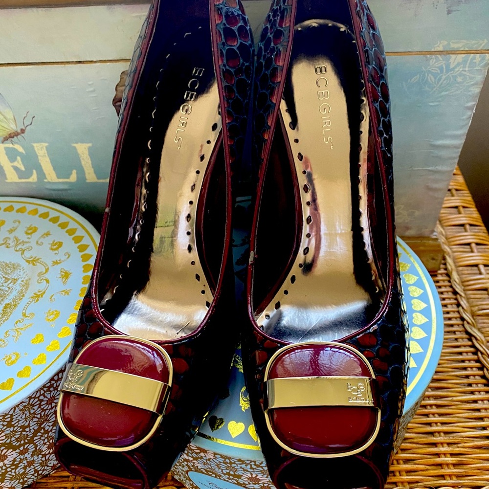 BCBG Pumps